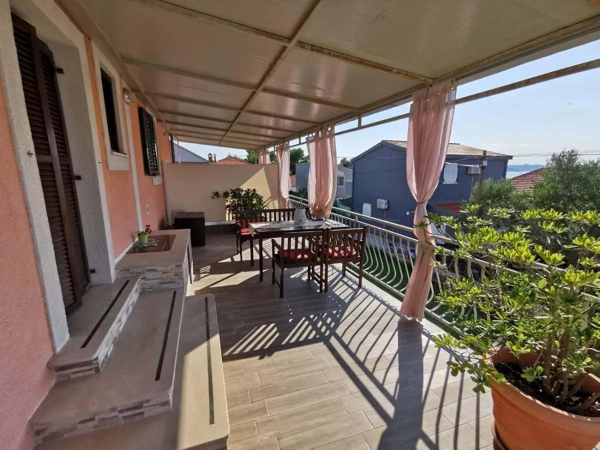 Apartmani Tajana Sukosan 0*,